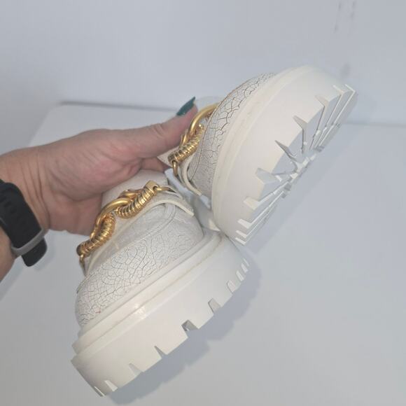 Tory Burch Jessa Lug Sole Loafer White Crackle Gold Tone Metal Horse Head Size 7 - Picture 6 of 13